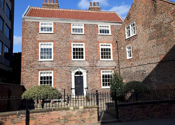 14 St Saviours Place, York