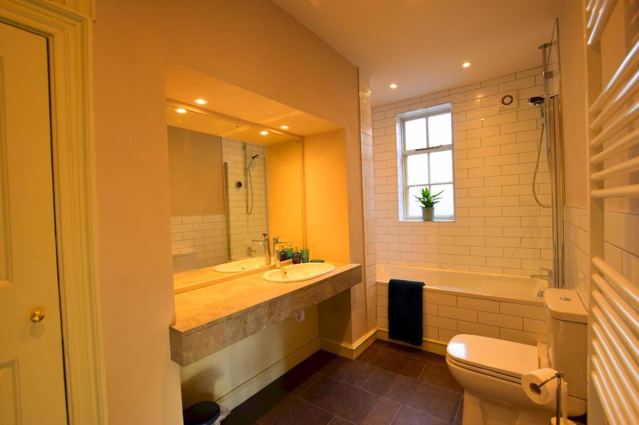 14 St Saviours Place, *